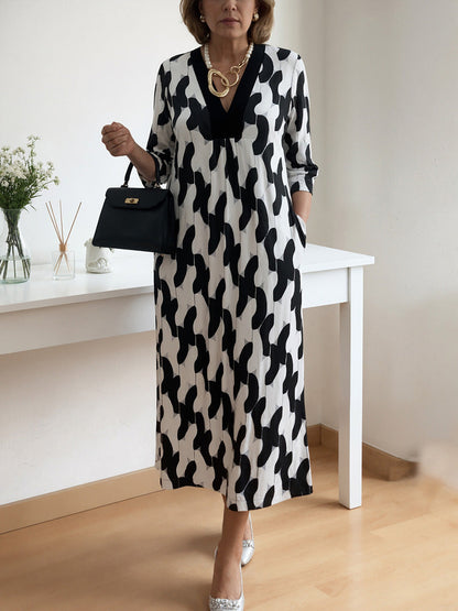 💎 -50% ON CASUAL CHIC MAXI DRESS! 💎 V-Neck, Printed, Mid-Sleeve & Flowing Silhouette ✨